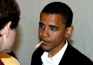 obama-fumando-un-pitillo